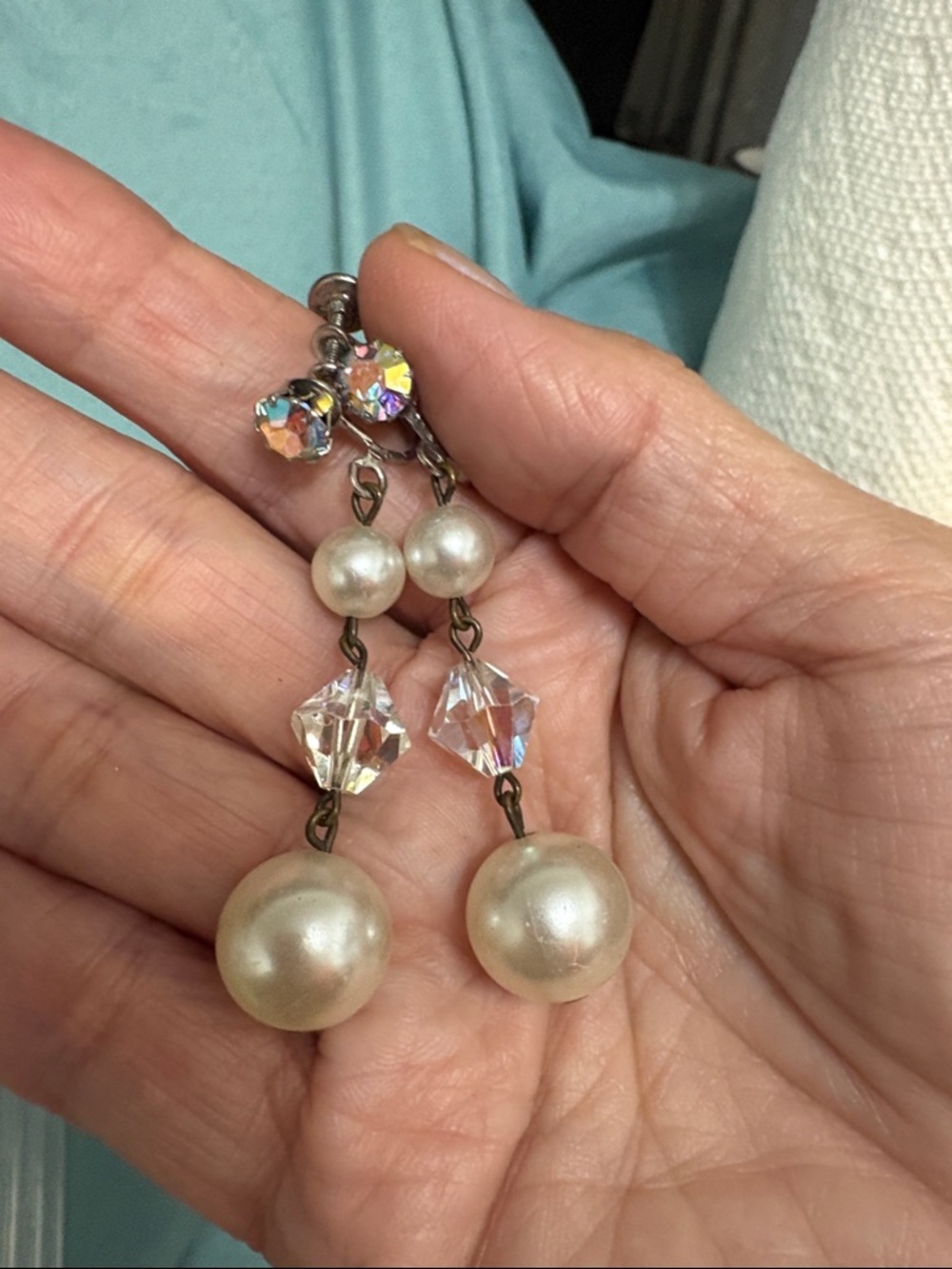 Vintage faux pearl and crystal dangling screw back earrings